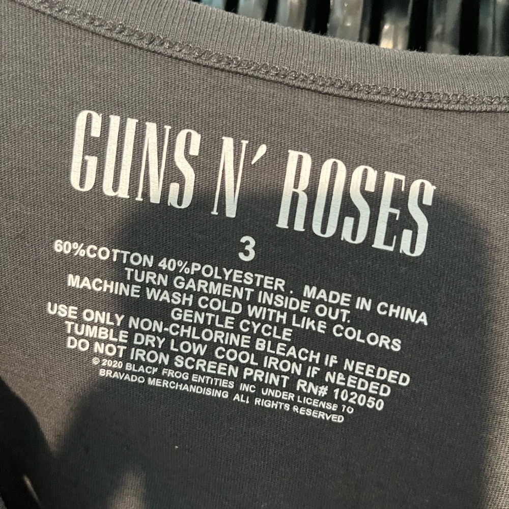 Torrid Black Guns N' Roses Short Sleeve Tee - Picture 2 of 2